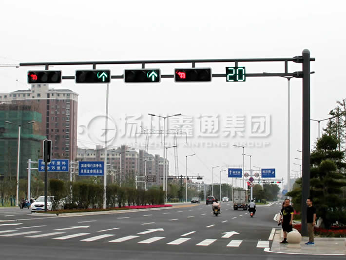 双悬臂交通信号灯杆